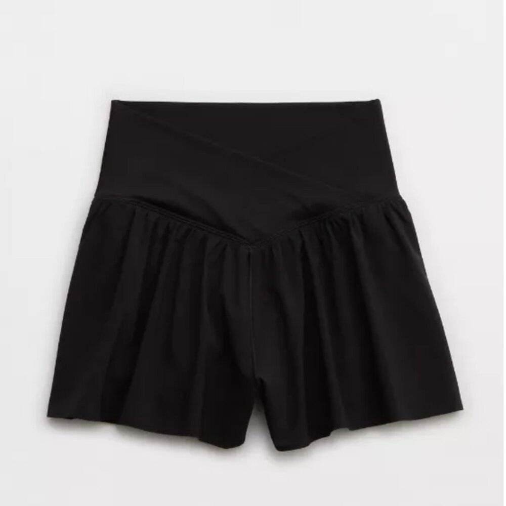 Offline by Aerie Real Me Crossover Flowy Shorts in Black Size M